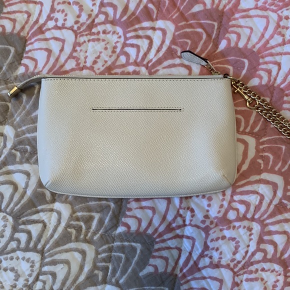 New Authentic Coach Leather Wristlet - Picture 3 of 5